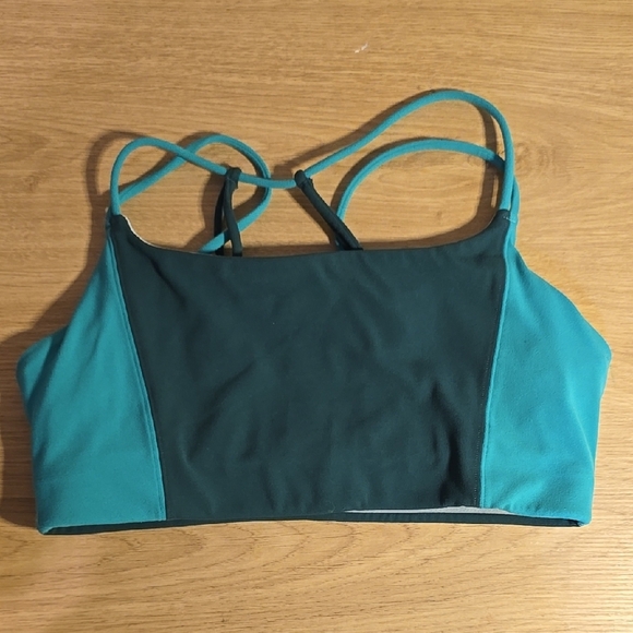 Athleta Green Sports Bra with Racerback Design - Picture 1 of 3